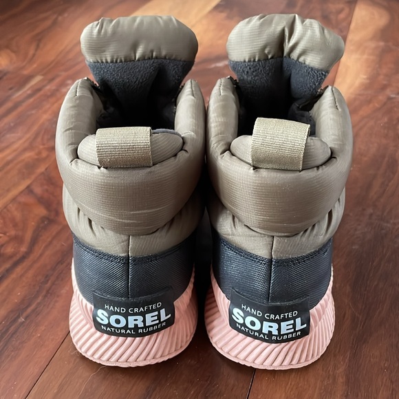 Sorel winter booties - Picture 3 of 3